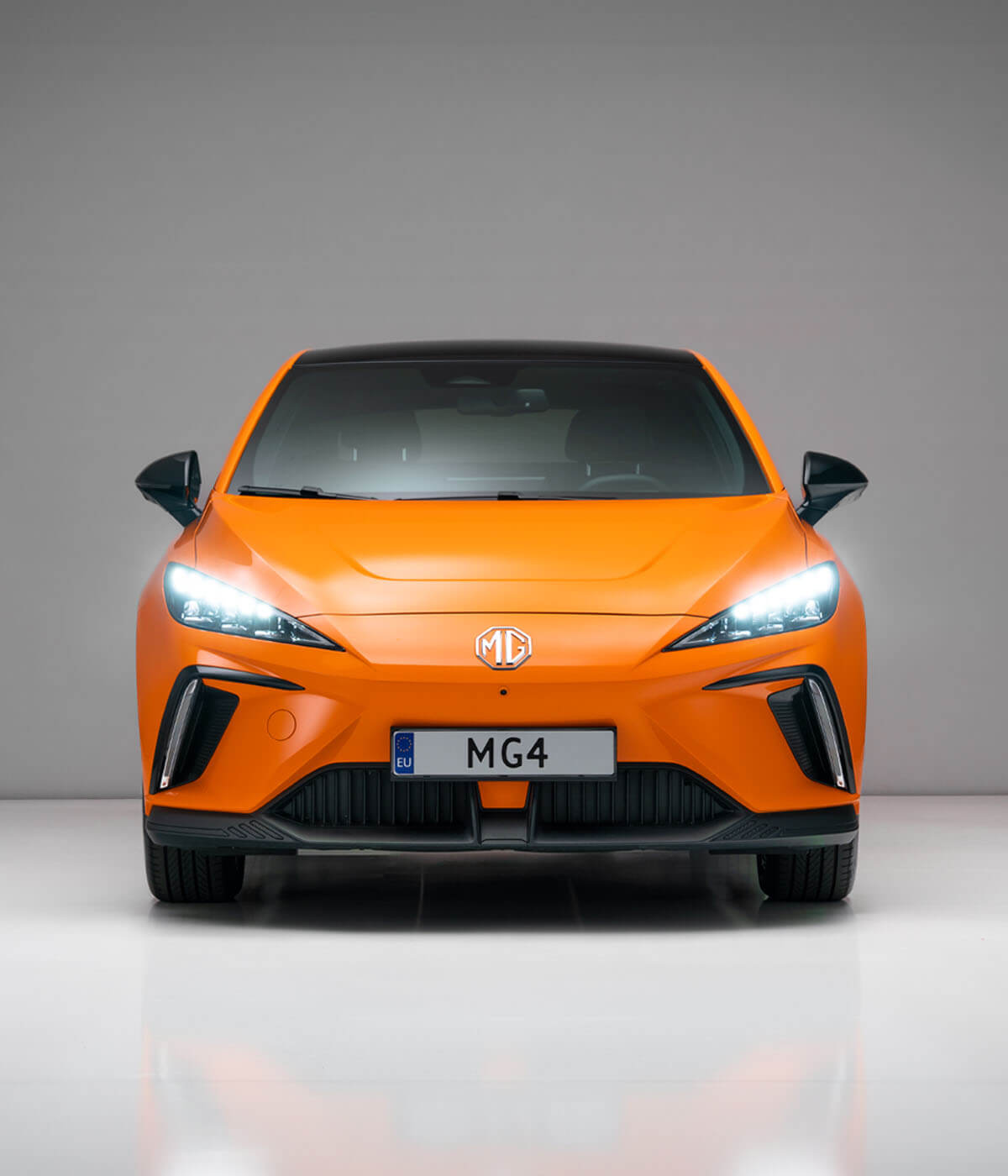 MG MG4 Front View - Eevify